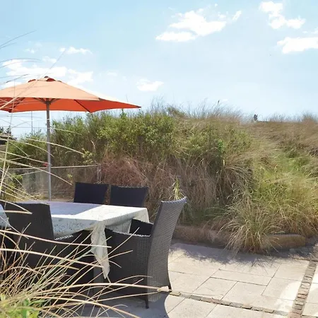 3 Bedroom Cozy In Hvide Sande Holiday home *