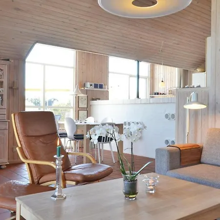 3 Bedroom Cozy In Hvide Sande Holiday home Havrvig