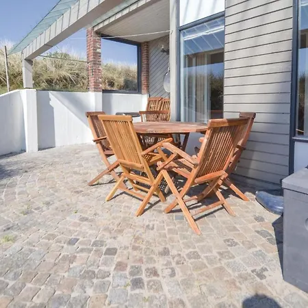 3 Bedroom Cozy In Hvide Sande Holiday home Havrvig